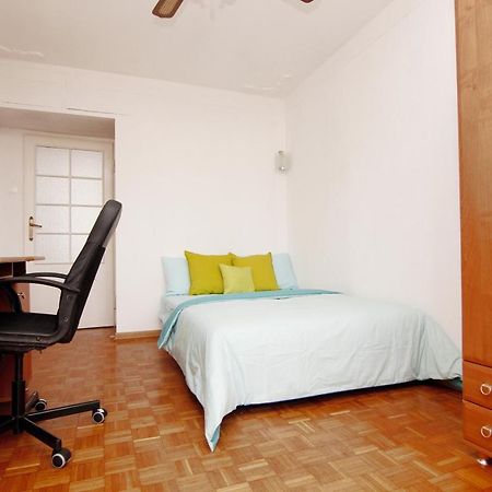 Blue River - Komandorska - Near Railway Station - Pkp Вроцлав Екстериор снимка