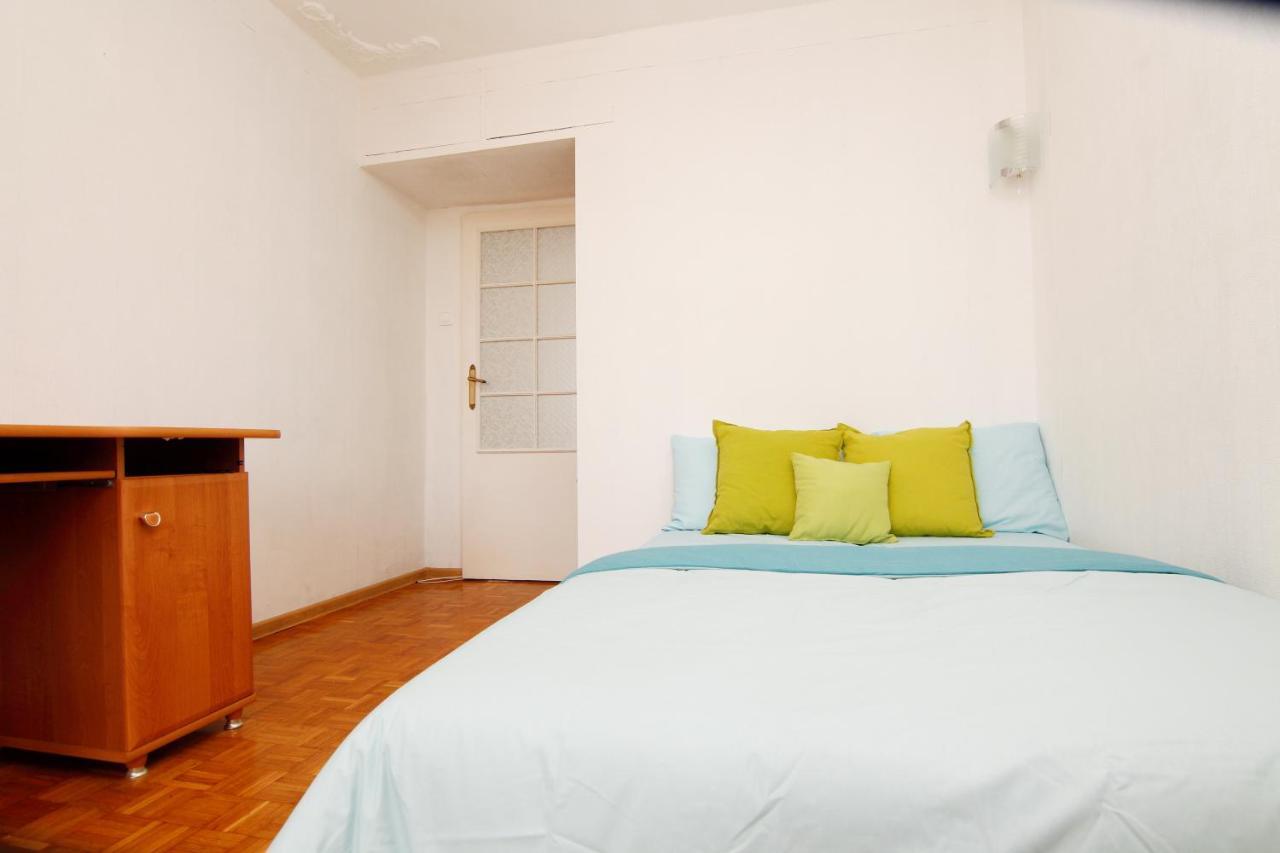 Blue River - Komandorska - Near Railway Station - Pkp Вроцлав Екстериор снимка