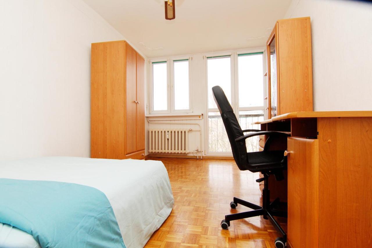 Blue River - Komandorska - Near Railway Station - Pkp Вроцлав Екстериор снимка